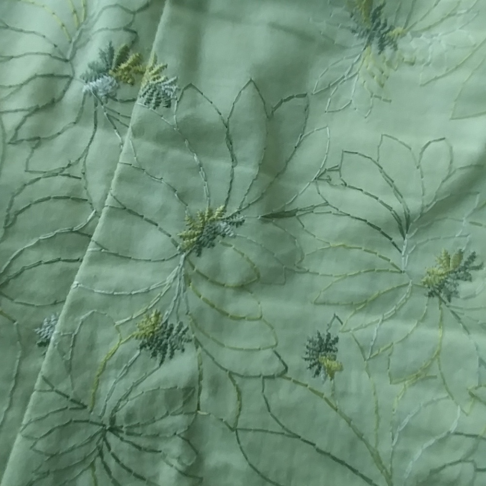 Pale green Skirt with stitching - Picture 4 of 4